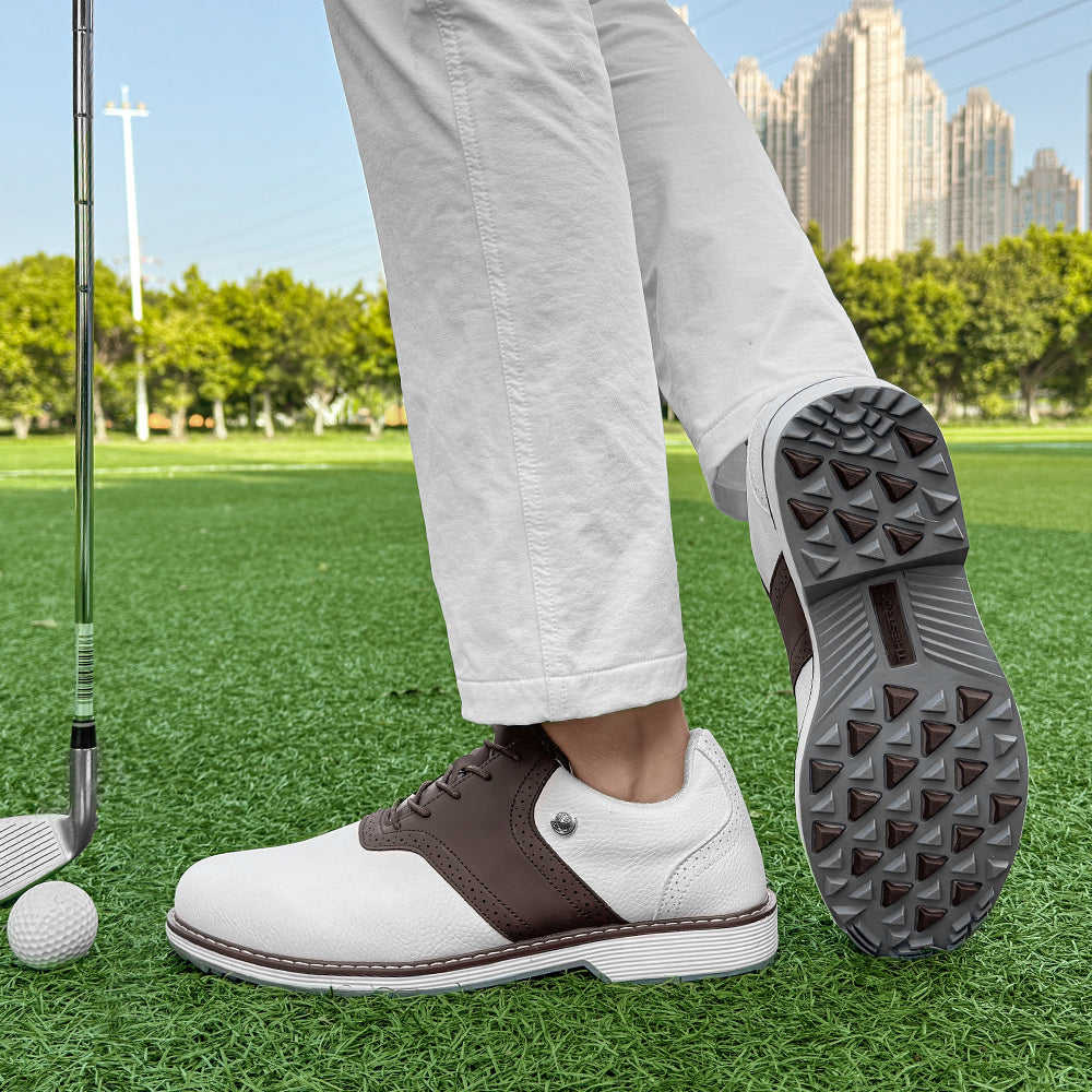 Men's golf shoes without professional spikes